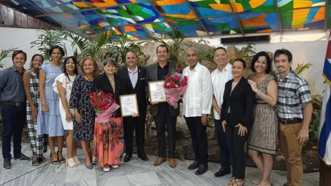 Prestigiosos juristas de nuestro claustro reciben la categoría docente especial de Profesor Invitado de la Universidad de La Habana – UH